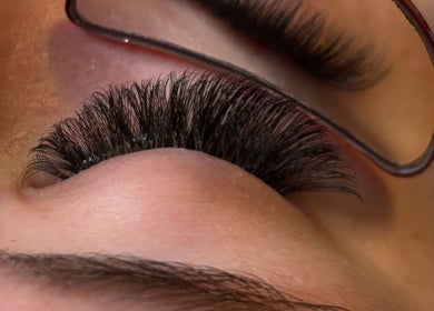 Close-up of lush eyelash extensions at Lashedbymoniqueamelia in Hucknall, England, GB.
