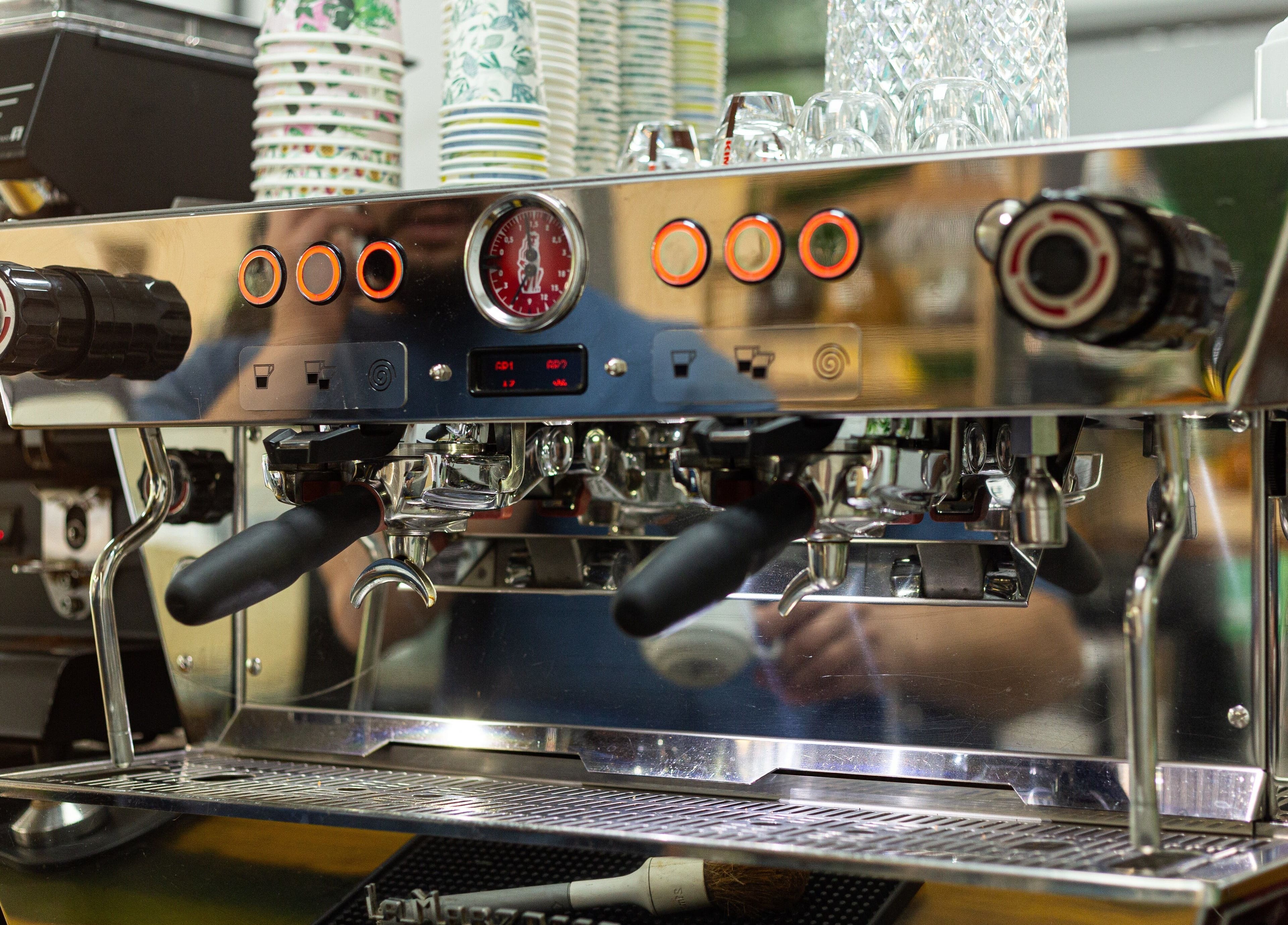 Modern espresso machine at 3rd Generation London, Timișoara, Județul Timiș, RO.