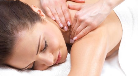 Massage session at Thai Wellness Room Inverness in Scotland, GB, offering serene relaxation and expert care.