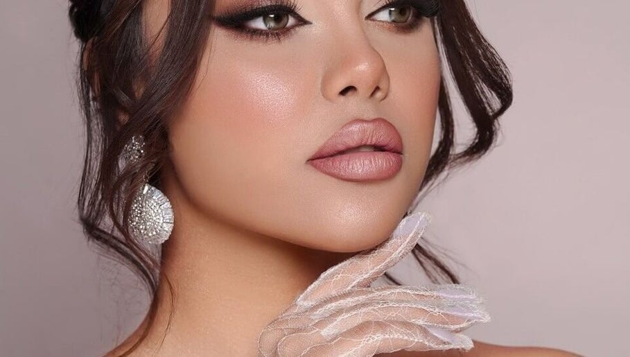 Elegant makeup with detailed eye shadow at Make Up by Niloo, London, GB. Perfect for special occasions.