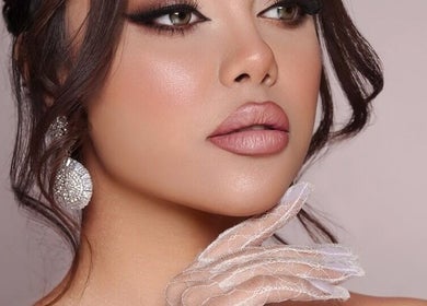 Elegant makeup with detailed eye shadow at Make Up by Niloo, London, GB. Perfect for special occasions.