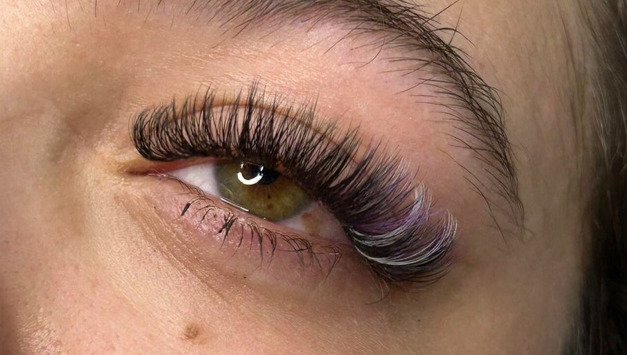Hair and Lashes by Kate obrázek 1