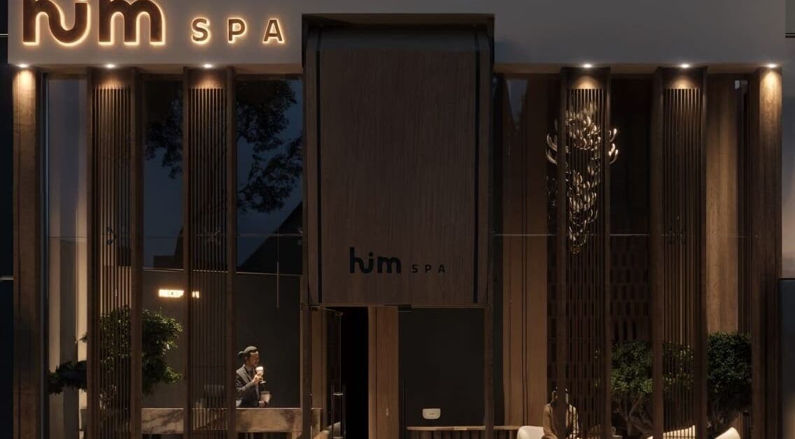 Entrance of Him Spa in Riyadh, Riyadh Province, SA, showcasing modern decor and ambient lighting.