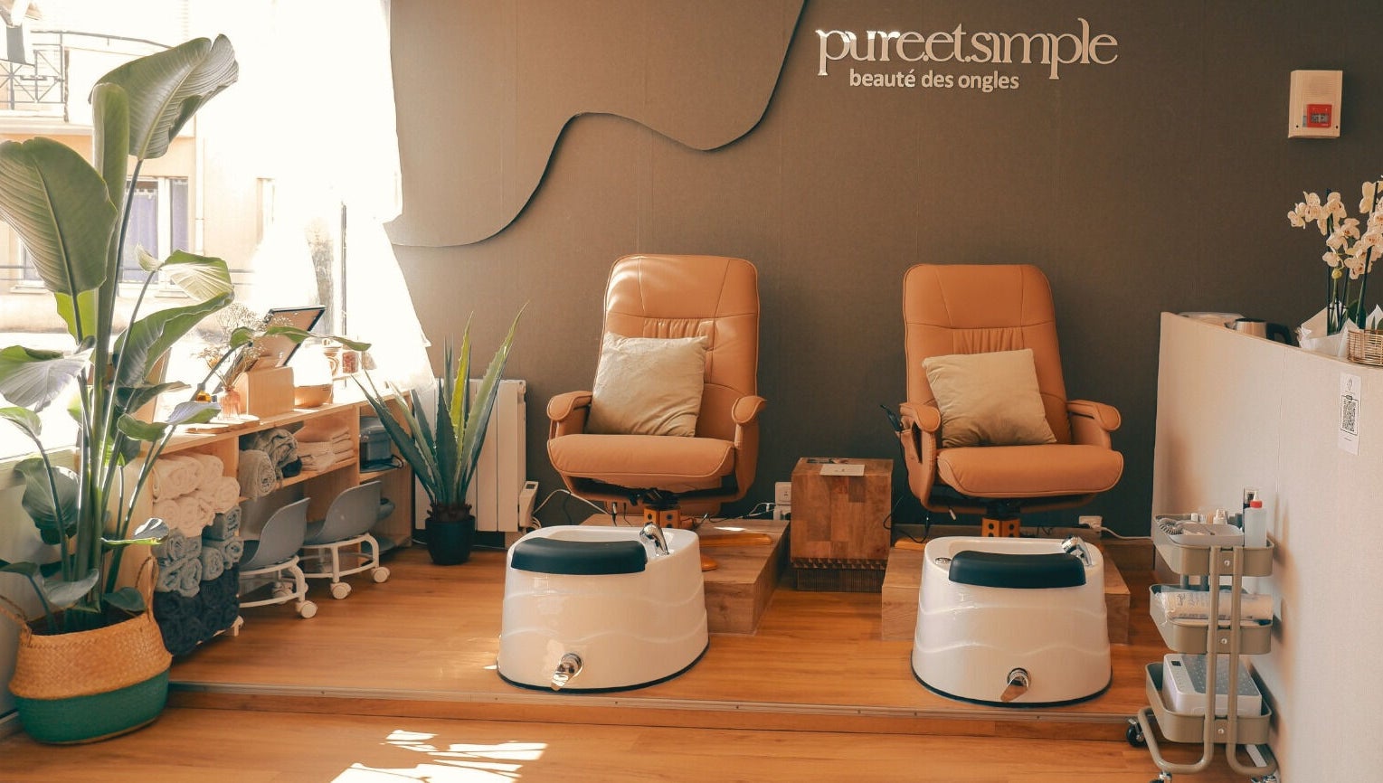 Salon de Pure Et Simple Ongles à Montgeron, Île-de-France, pour un soin beauté relaxant.
