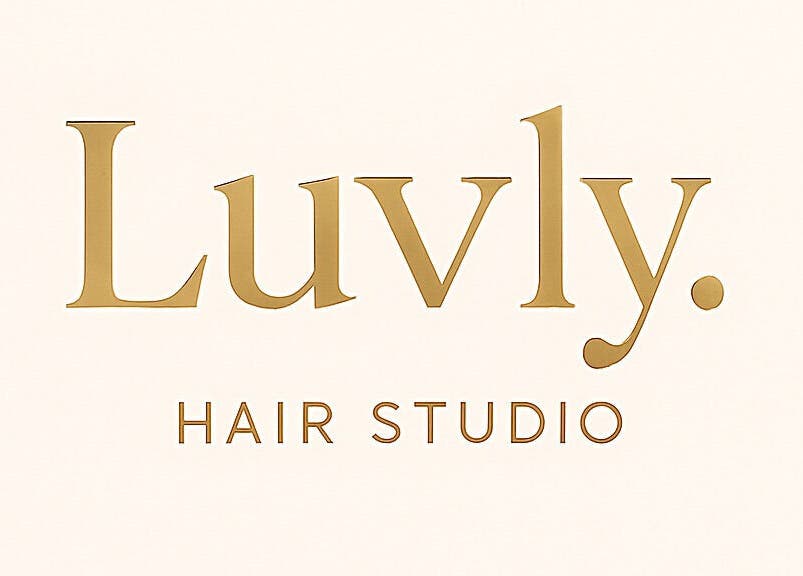 Logo elegante do Luvly.Hair Studio em Viana Do Castelo, Viana Do Castelo, PT.