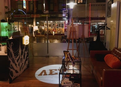 Einladendes Studiointerieur bei Vean TATTOO Hannover in Hannover, Niedersachsen, DE mit gemütlichem Flair.