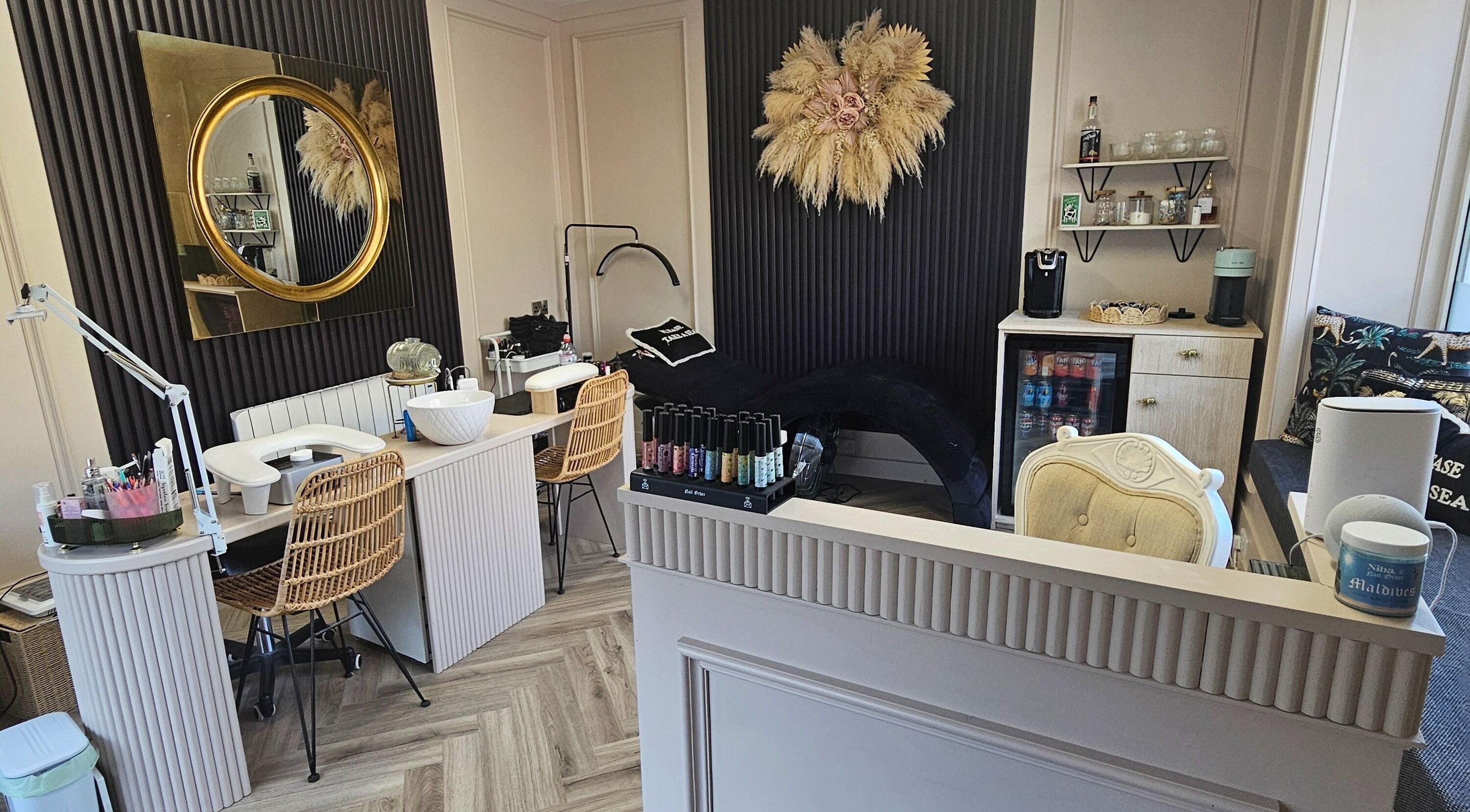 Alana Fores Nails and Makeup, Shawforth, England, GB. Stylish beauty salon with modern decor and professional setup.