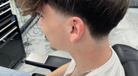 Close-up of a fresh haircut at trimgudbyhadi, Luton, England, GB, showcasing precise styling.