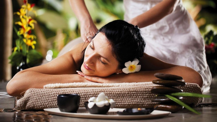 Relaxende massage bij Massage Meesage in Velp, Gelderland, NL met serene wellness sfeer.