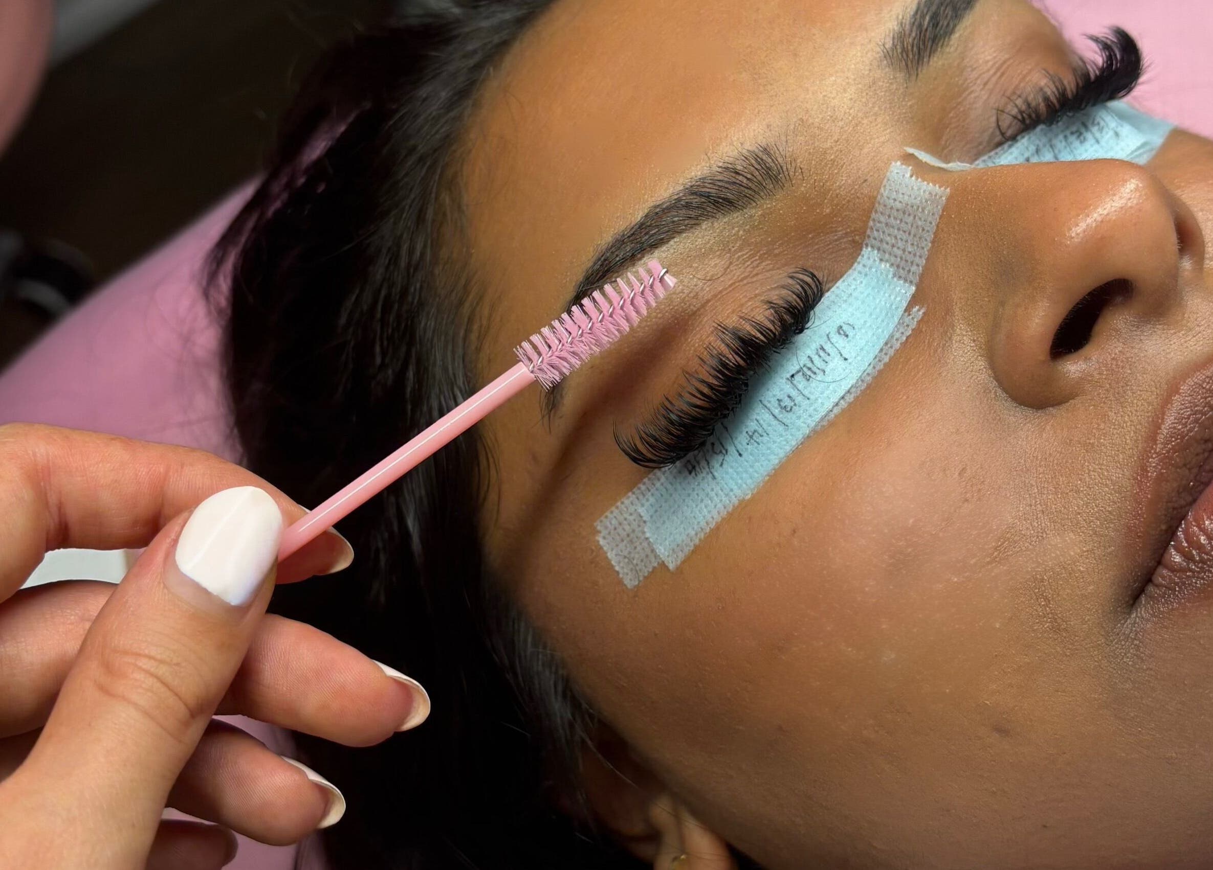 Professional eyelash treatment at Lashluxestudios, Vaughan, Ontario, CA enhances natural beauty.