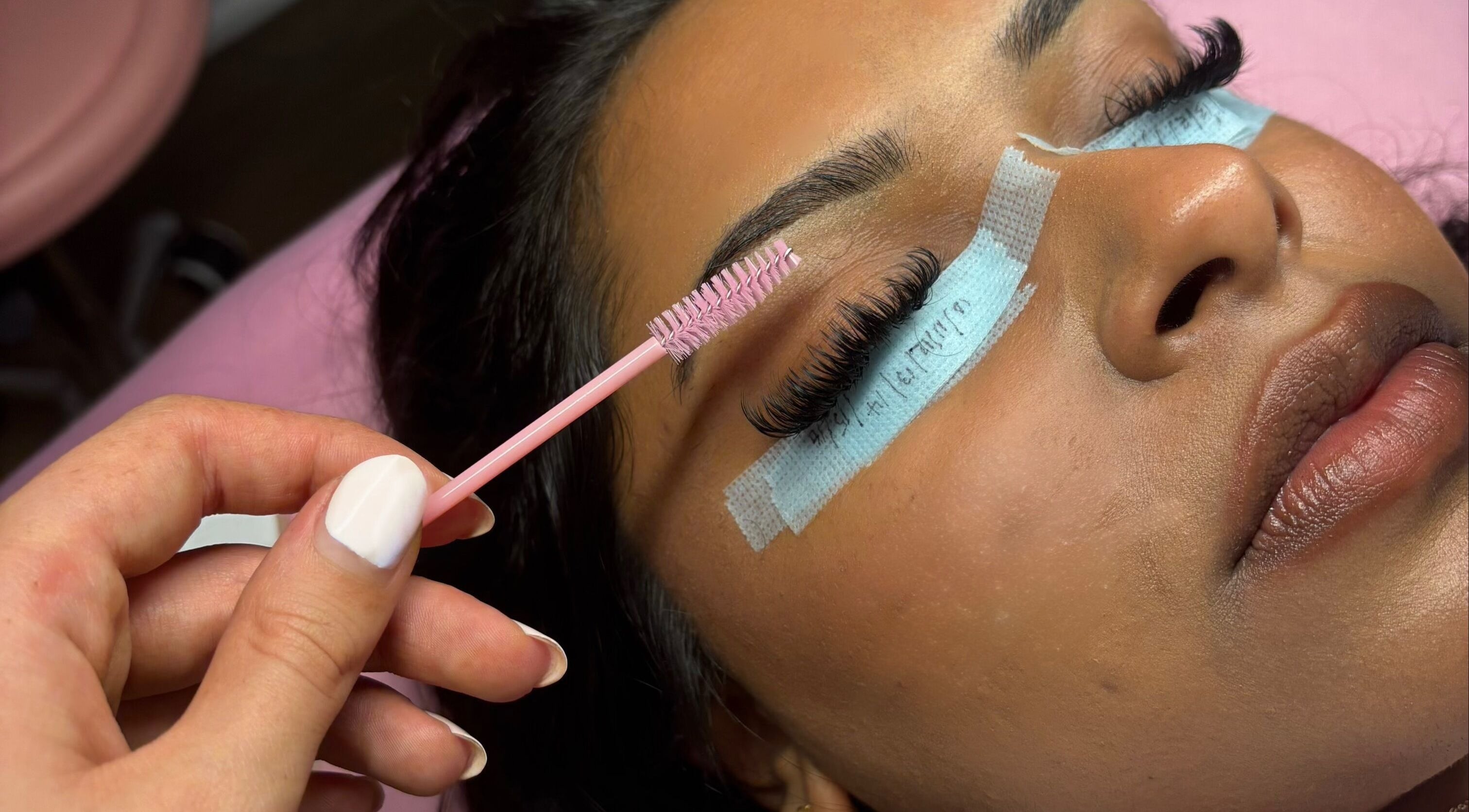 Professional eyelash treatment at Lashluxestudios, Vaughan, Ontario, CA enhances natural beauty.