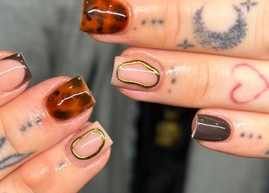 Elegant artistic nail design at Bybeccareay, Burton Latimer, England, GB. Features unique patterns and colors.