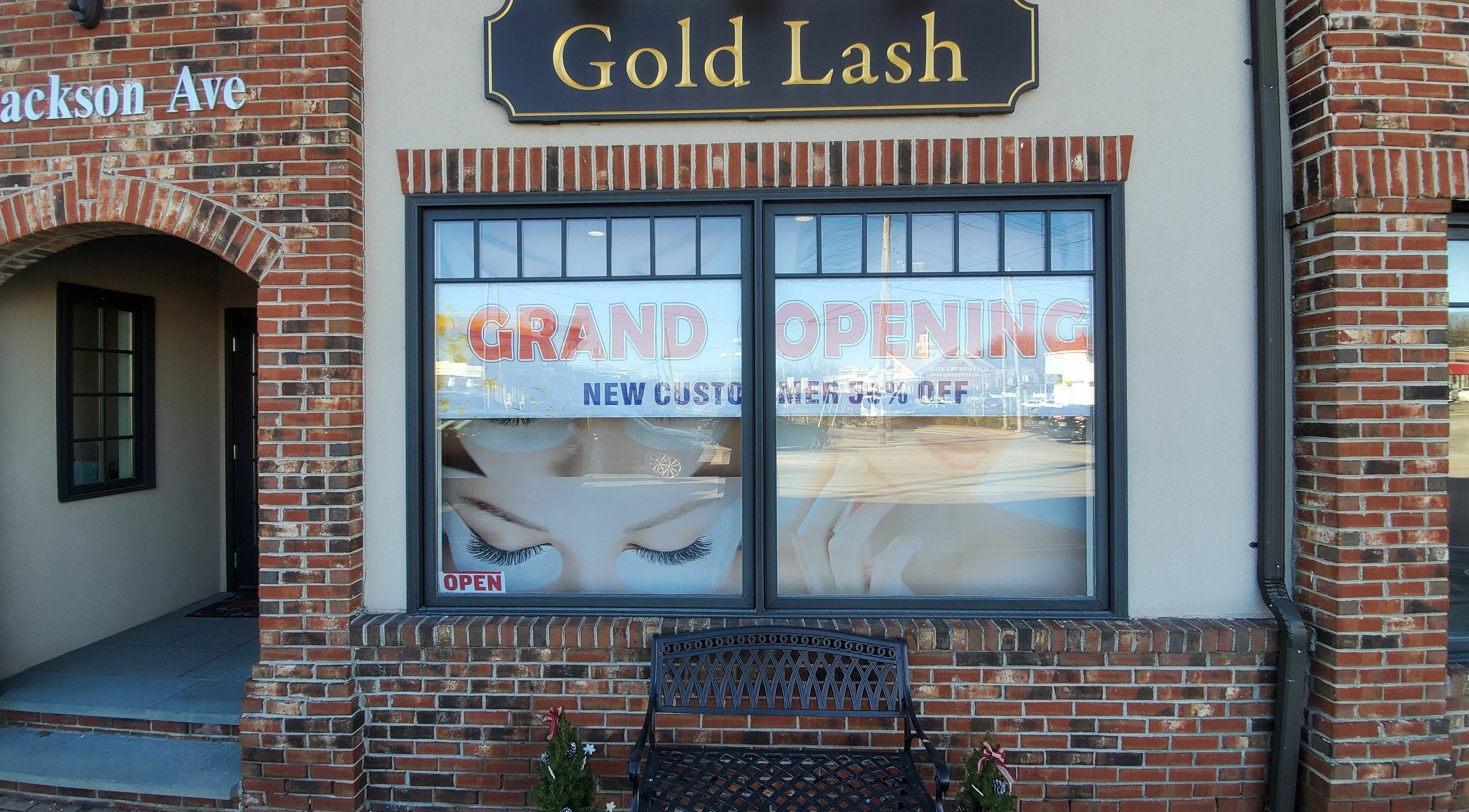 Gold Lash exterior in Syosset, New York, US celebrating grand opening with special offers.