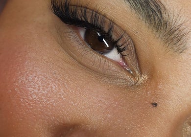 Regard magnifié à MAKANADE STUDIO ESTHÉTIQUE, Guéret, Nouvelle-aquitaine. Extension de cils parfaite.