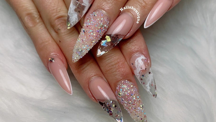 Nails Boutique Bar and Spa Inc., bilde 1