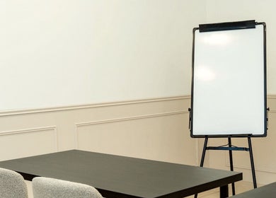 Salle minimaliste avec tableau à Maison V Paris, Paris, Île-de-france, FR.