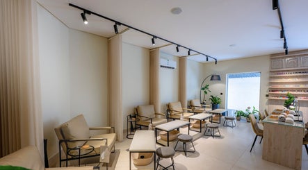 Relaxing seating area at Aroma Spa in Riyadh, Riyadh Province, SA, offering a calming ambiance for wellness.