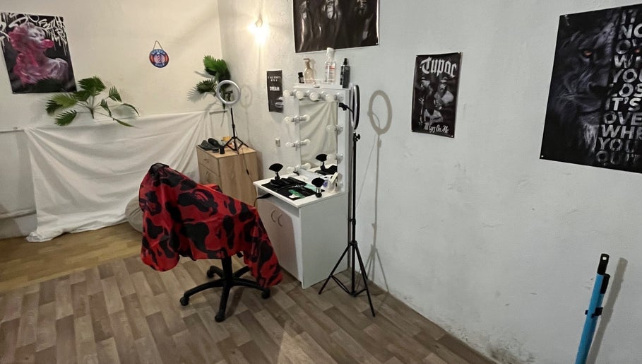 Vanity setup at Matevcuts in Veliko Tarnovo, BG with modern decor and lighting.
