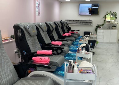 Relaxing pedicure chairs at Ivy Rose Nails Ormeau in Ormeau, Queensland, AU offering premium nail services.