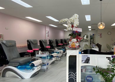 Relaxing pedicure chairs at Ivy Rose Nails Ormeau, Ormeau, Queensland, AU, creating a tranquil spa atmosphere.