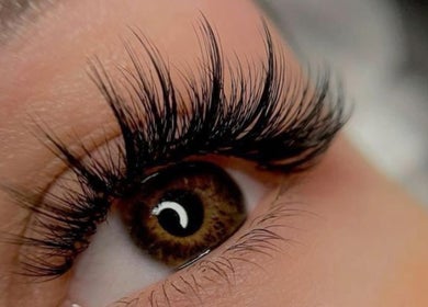 Close-up of elegant eyelash extensions at Marvellous Nail & Beauty Spa, Melbourne, Victoria, AU.