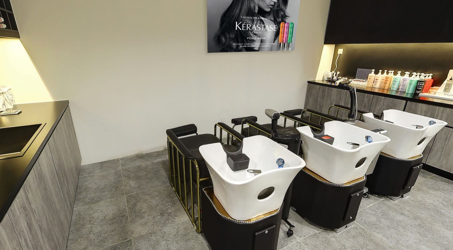 Luxurious wash stations at Hairover Salon (2F-45, IOI Mall Damansara), Petaling Jaya, Selangor, MY.