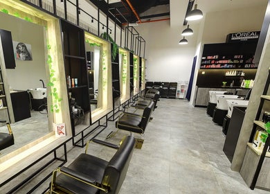 Modern styling chairs and mirrors at Hairover Salon (2F-45, IOI Mall Damansara), Petaling Jaya, Selangor, MY.