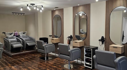 Our Hair Lounge afbeelding 3