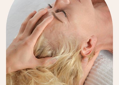Massage crânien relaxant chez Wellness by Morgane à Roquebrune-cap-martin, Provence-alpes-côte D'azur, FR.