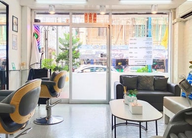 ภายในร้านทำผม Benz Hair Studio ทันสมัยและสะดวกสบายใน Chang Wat Nakhon Si Thammarat