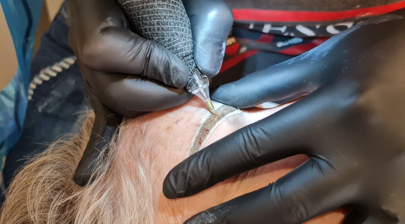 Detail of eyebrow tattooing at CDW Permanent Makeup, Pietermaritzburg, Kwazulu-natal, ZA.