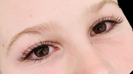 Close-up of expertly applied eyelash extensions at Miss Volume, Rose Bay, New South Wales, AU.