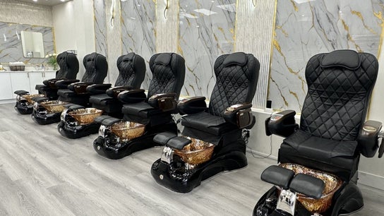 Maison Gloss Nail Lounge