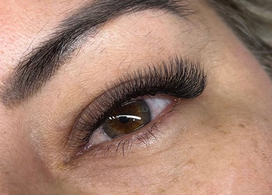 Detalle de extensiones de pestañas en KM Studio - Lashes&Brows, Portoviejo, Manabí, EC.