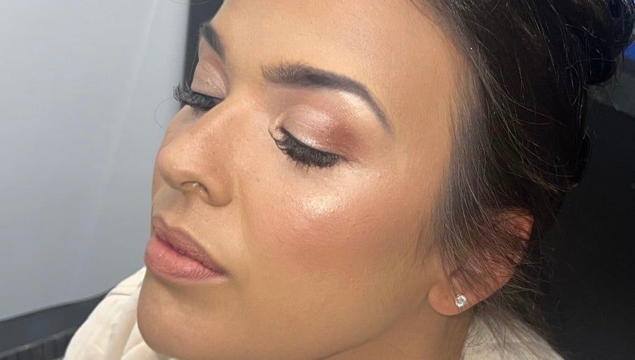 Flawless makeup at Beauty and Aesthetics by Sophia, Wallyford, Scotland, GB. Highlighted cheeks and perfect brows.