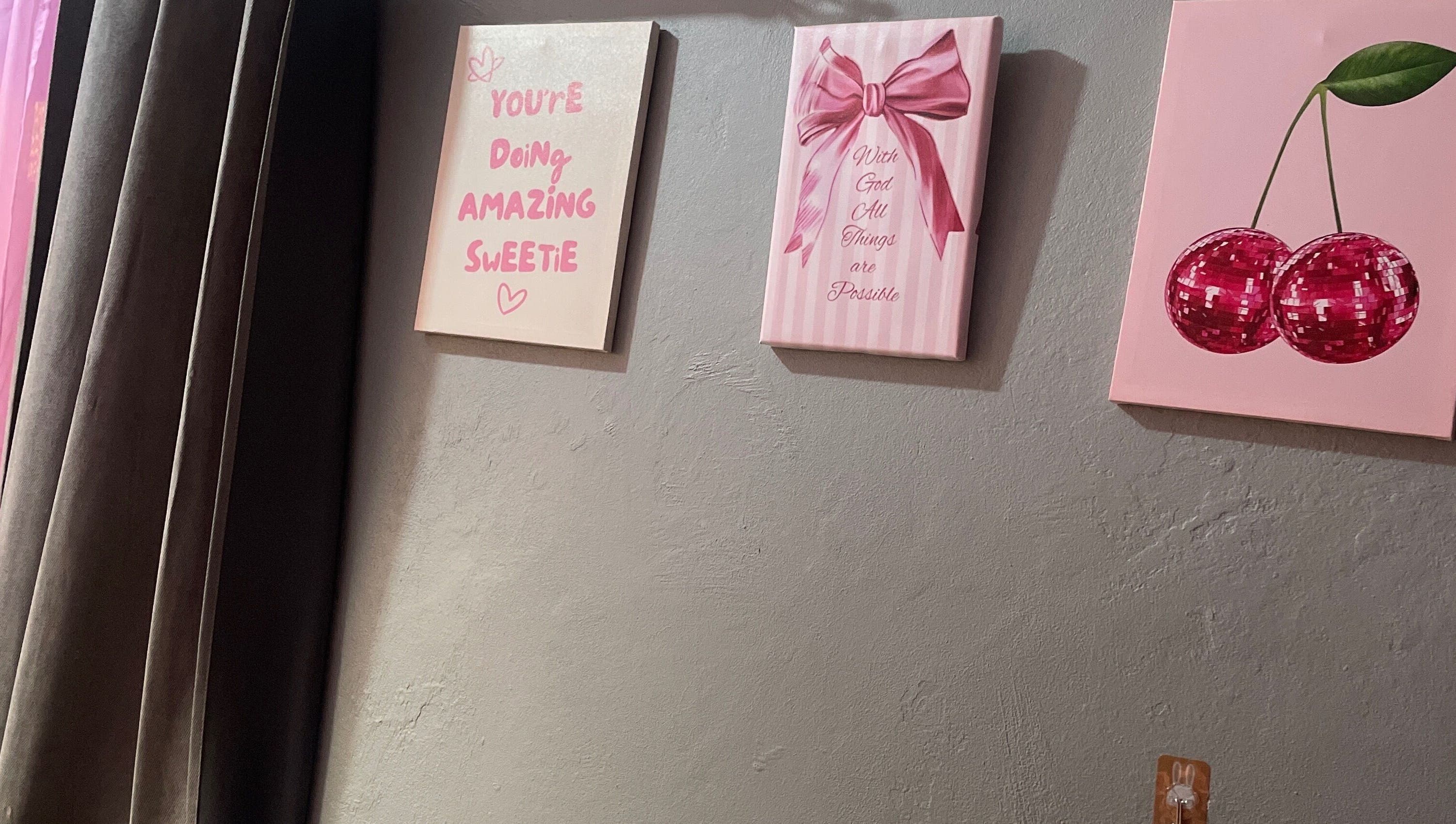 Stylish wall art at Shanthenailslayer, Montego Bay, St. James Parish, JM adds charm to the beauty venue.