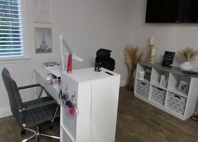 Elegant beauty station at MG Velvet Pro, Brentwood, California, US, highlighting modern design and comfort.