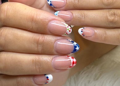 Elegant starry nail art at MG Velvet Pro, Brentwood, California, US. Perfect blend of style and precision.