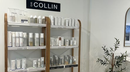 Produits de beauté G.M. Collin exposés chez Esthétique Fe, Mcmasterville, Québec, CA.