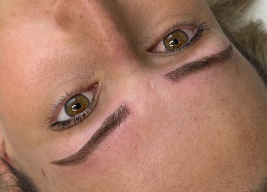Perfectly tattooed eyebrows at INKED Cosmetic Tattoo, Varsity Lakes, Queensland, AU for a polished look.