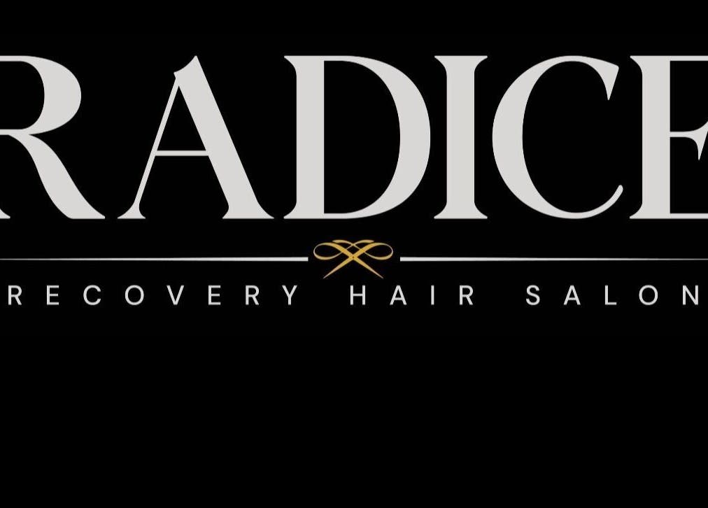 Logo di Radice Hair Salon a Roma, Lazio, IT, su sfondo nero elegante.