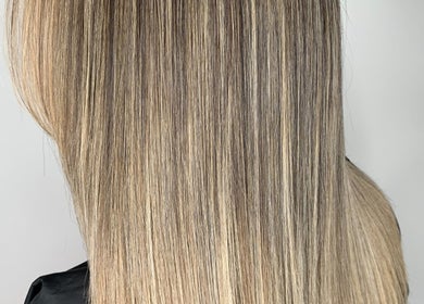 Cabello liso y brillante en Capilarium Los Pueblos, Panamá, Provincia De Panamá, PA. Experiencia en cuidado capilar.