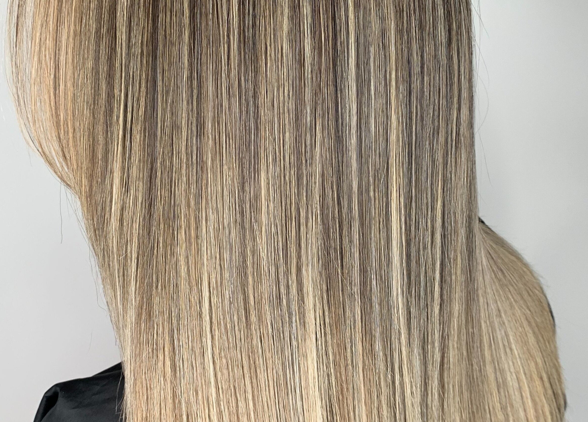 Cabello liso y brillante en Capilarium Los Pueblos, Panamá, Provincia De Panamá, PA. Experiencia en cuidado capilar.