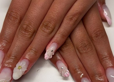 Stylish floral nail art at Lydia’s Nails in Canton, Massachusetts, US enhancing elegance and beauty.