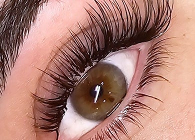 Close-up of expertly done lashes at Creative Brows & Lashes Batemans Bay, New South Wales, AU.