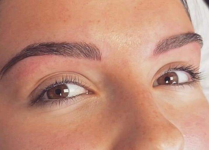 Résultat des sourcils épilés au Centre D’épilation Laser Vitrac, Vitrac, Nouvelle-Aquitaine, FR.