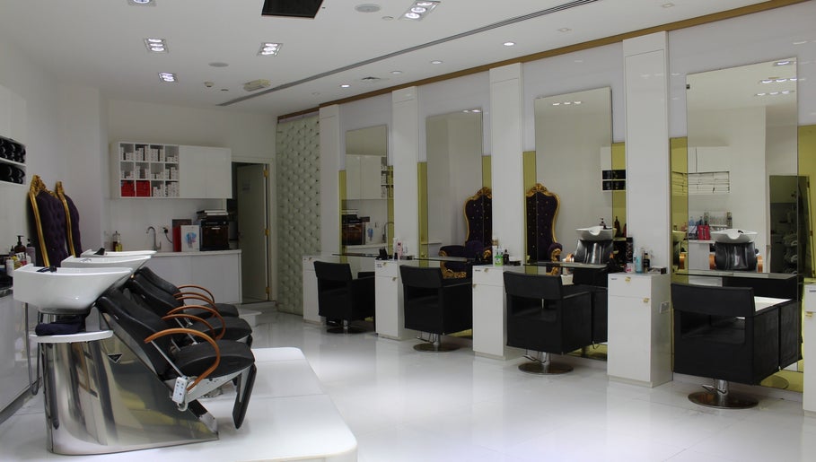 Queen's House Salon, bild 1