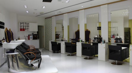 Queen's House Salon