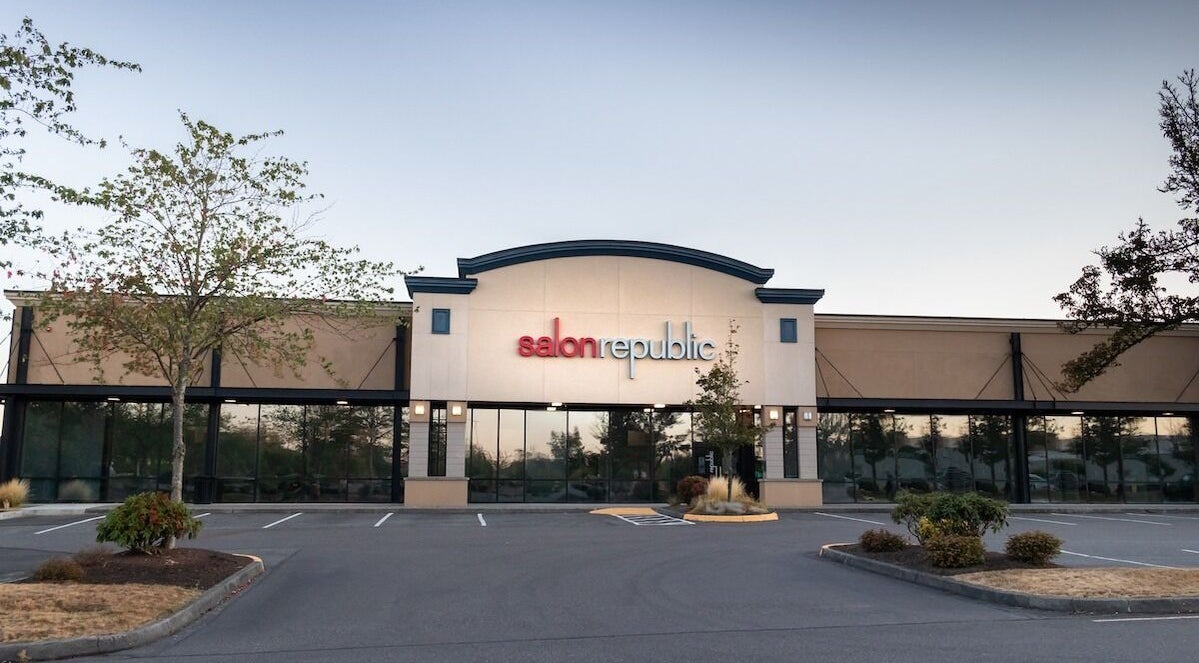 NAIL BAR's modern exterior at dusk, located in Lynnwood, Washington, US.