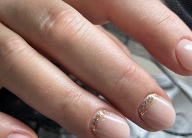 Elegant glitter manicure at Daria Art & Grace Nail Studio, Eindhoven, Noord-brabant, NL.
